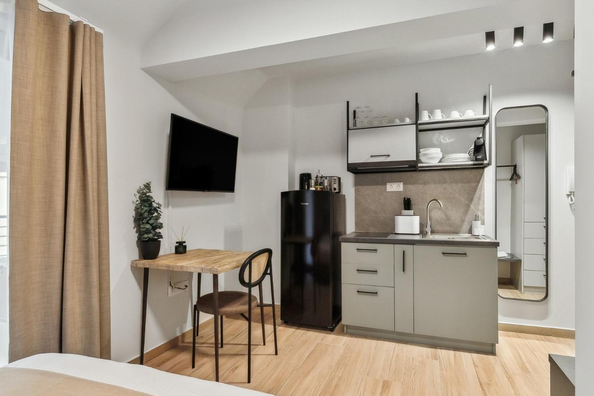 Limehome Athens Solonos City Center Екстериор снимка