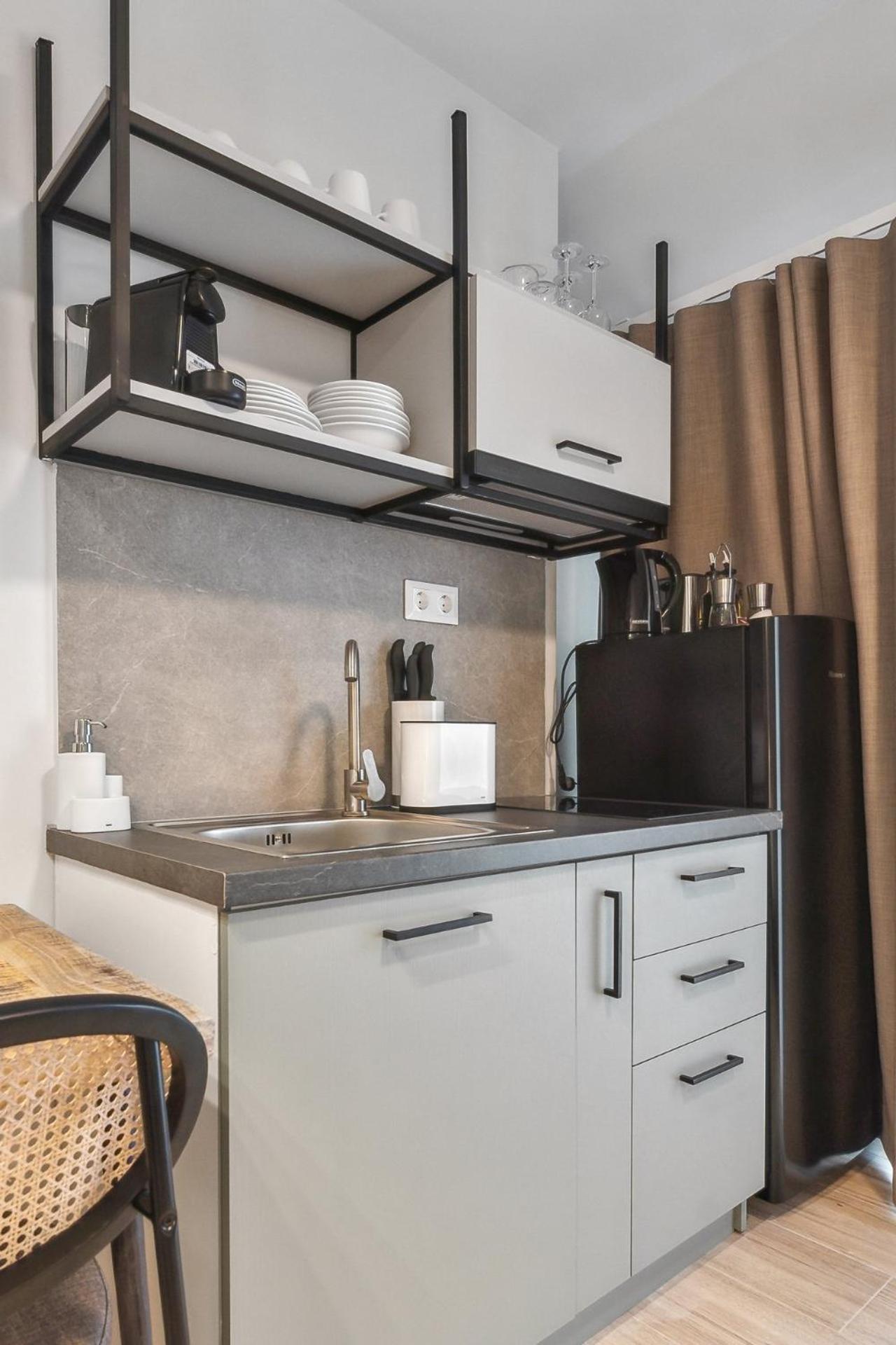 Limehome Athens Solonos City Center Екстериор снимка
