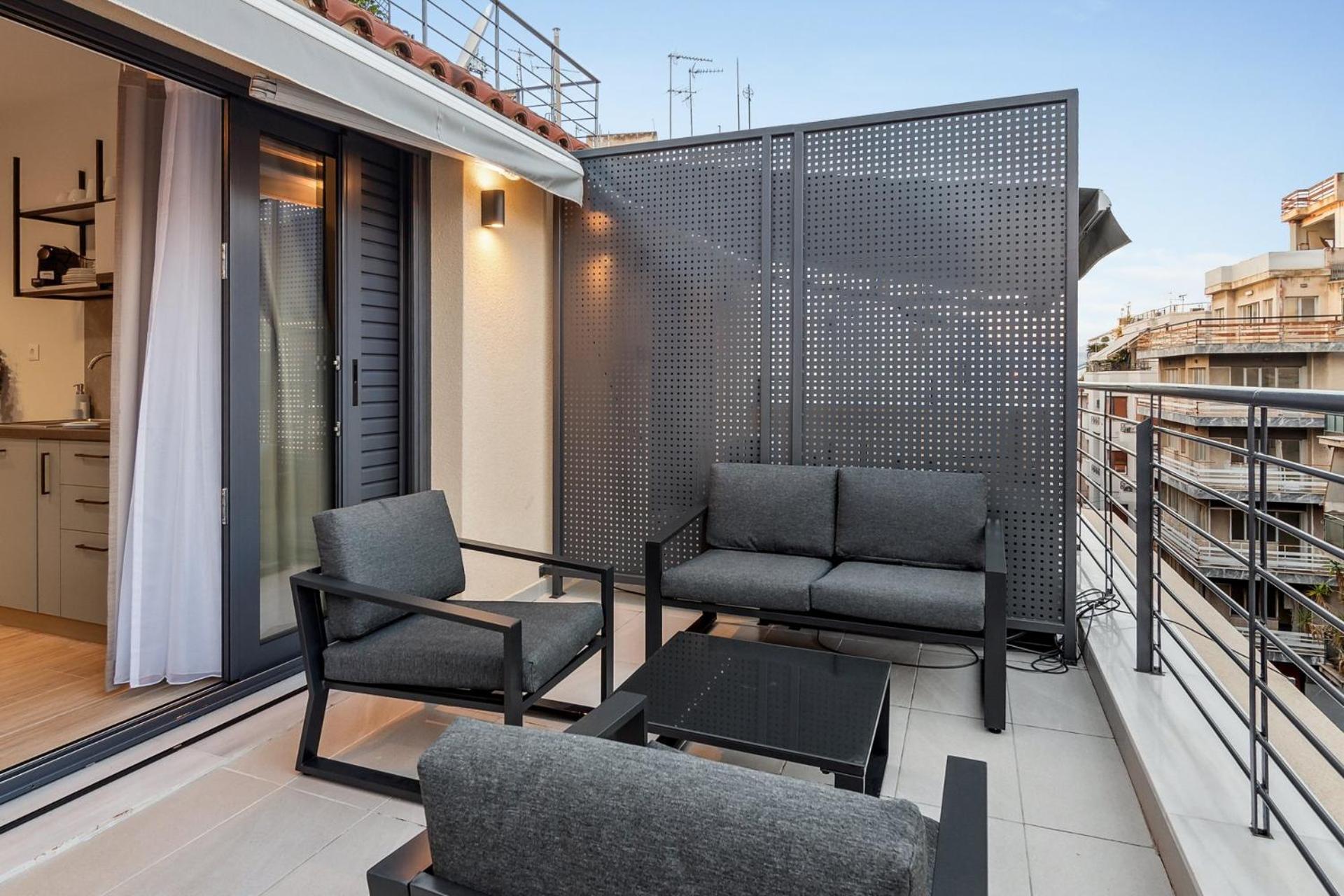 Limehome Athens Solonos City Center Екстериор снимка