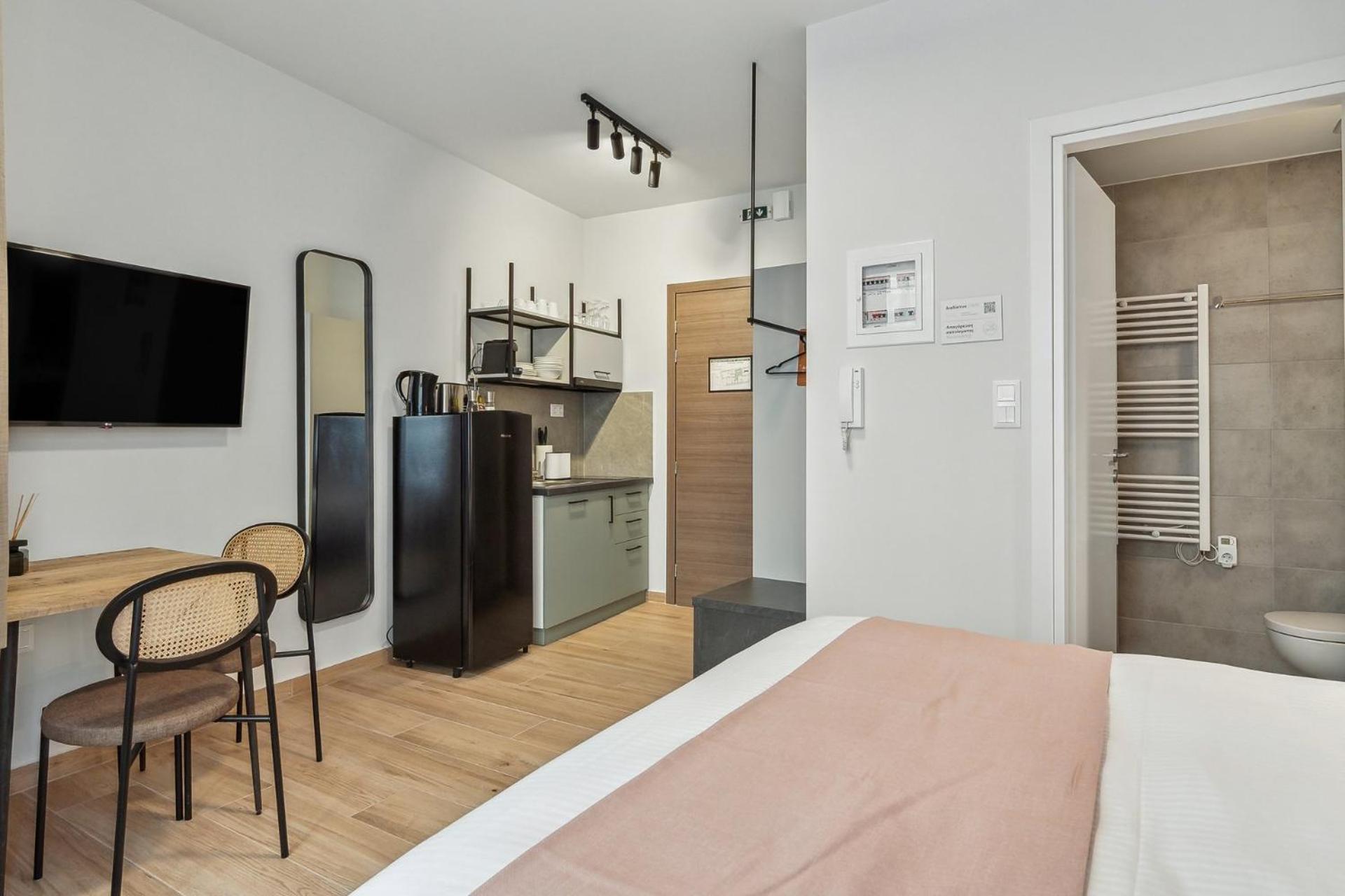 Limehome Athens Solonos City Center Екстериор снимка