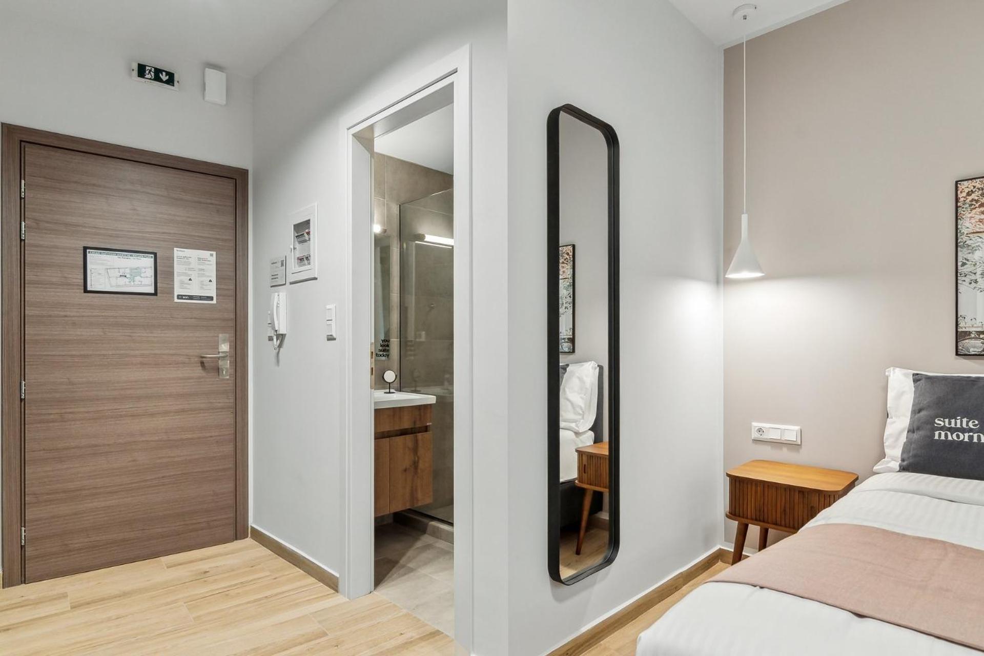 Limehome Athens Solonos City Center Екстериор снимка