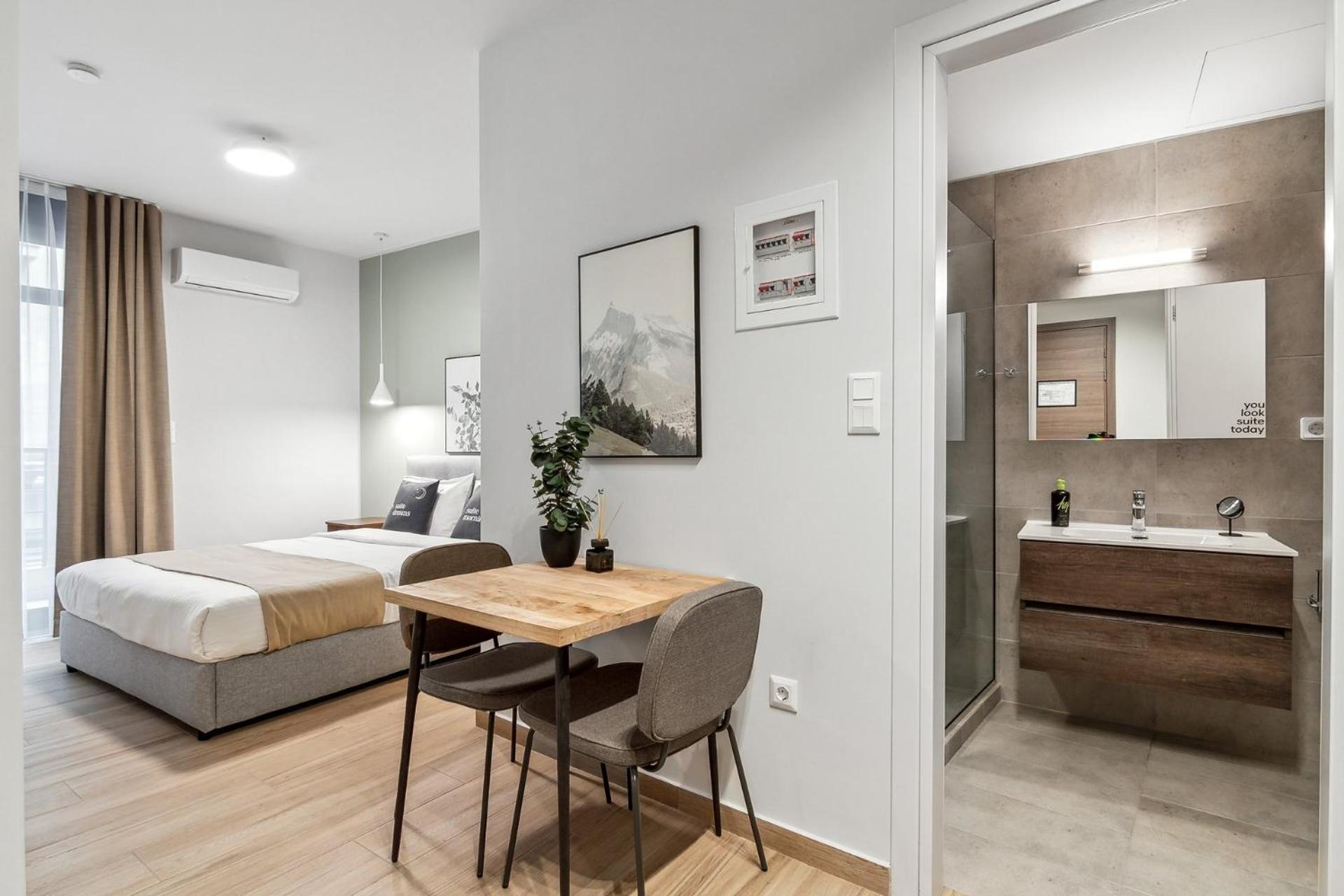 Limehome Athens Solonos City Center Екстериор снимка
