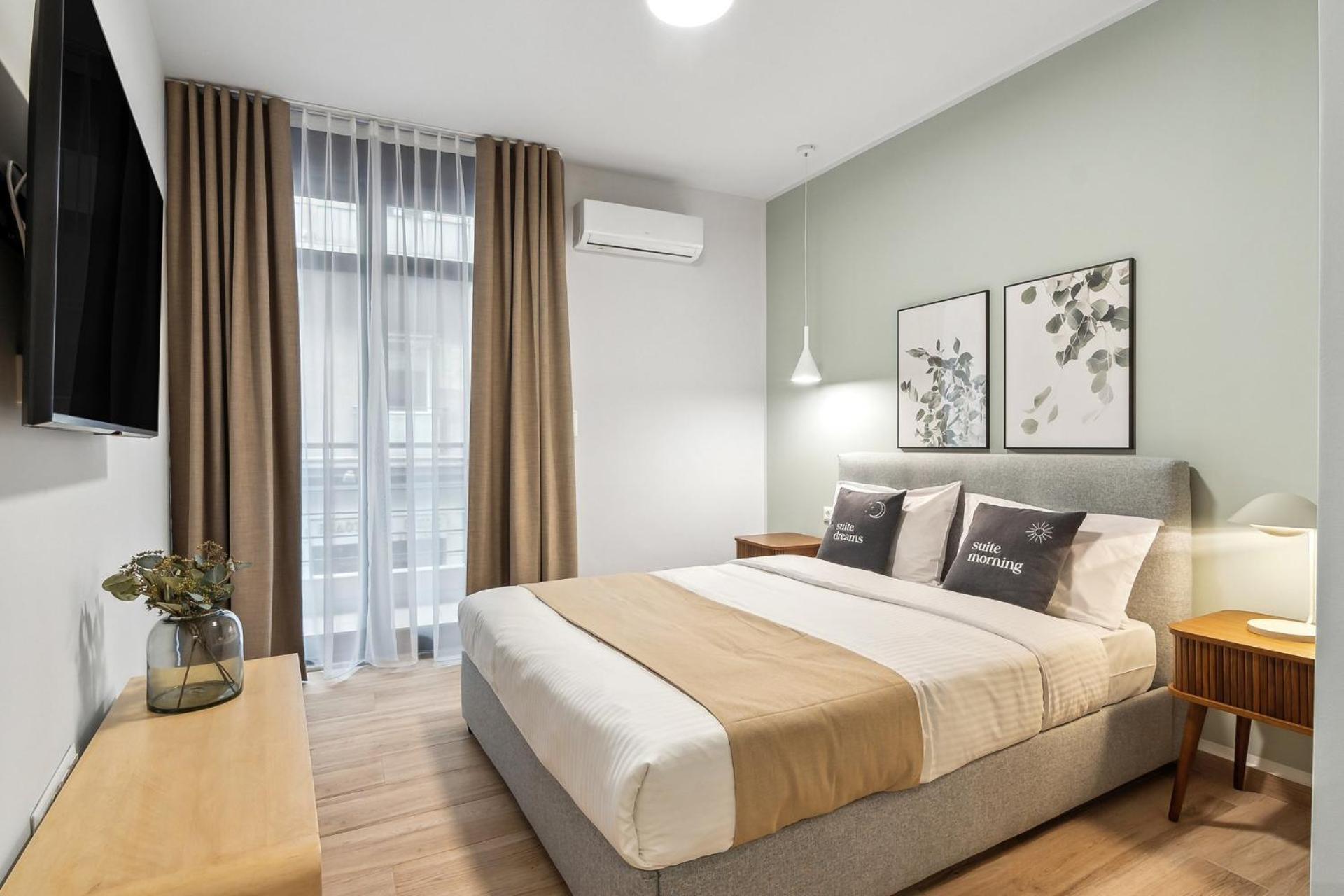 Limehome Athens Solonos City Center Екстериор снимка
