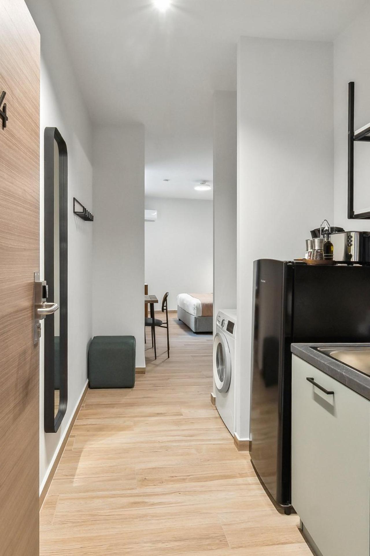 Limehome Athens Solonos City Center Стая снимка