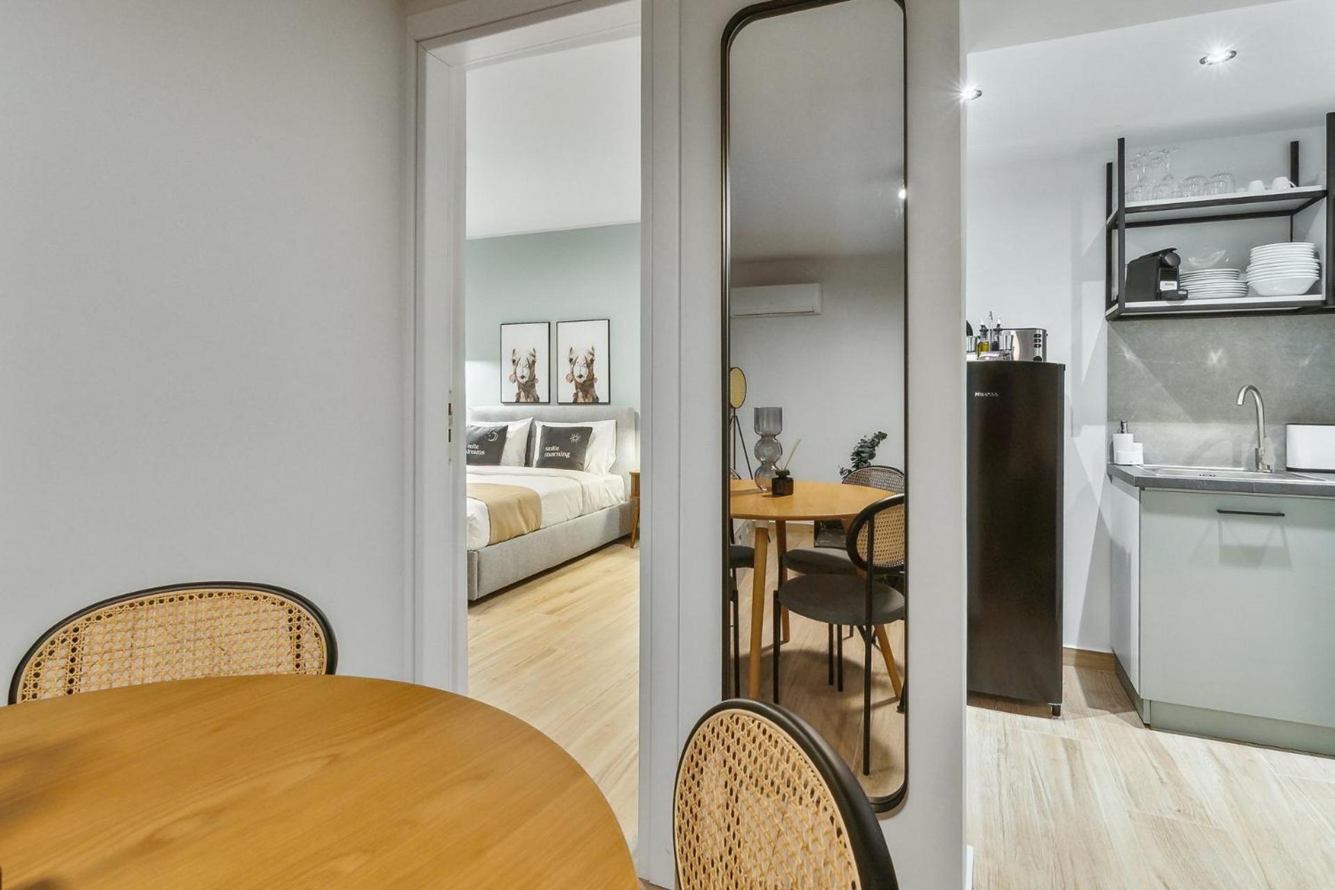 Limehome Athens Solonos City Center Стая снимка